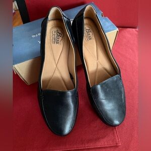 Bass Women's Classic Black Flats